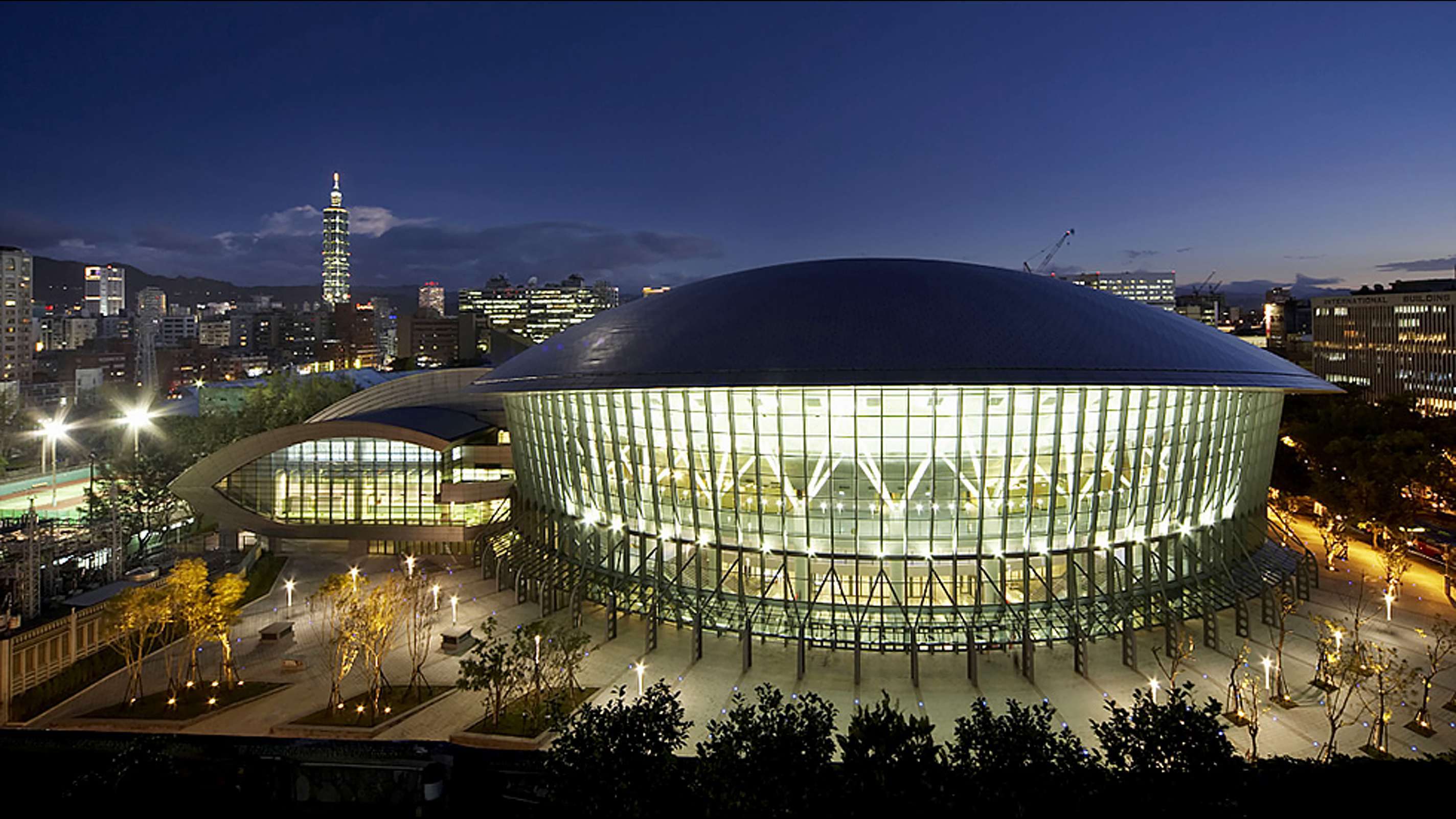 Taipei Arena Uses Social Media in Giant DOOH Install